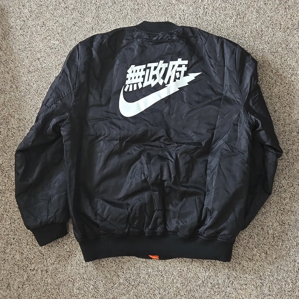 Bomber jacket. - Picture 3 of 4